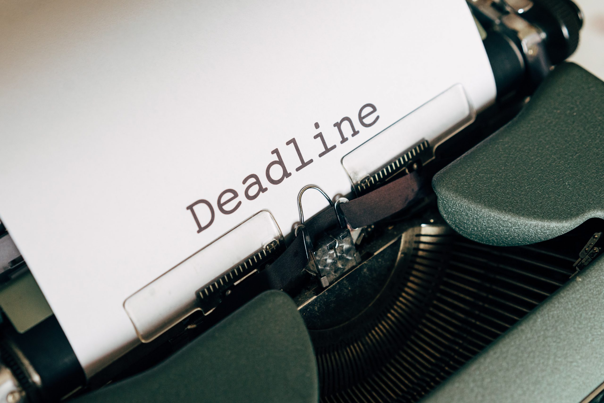 Journal Deadline Photo by Markus Winkler on Unsplash