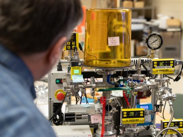 Normandale-Community-College-Vacuum-Training-System-Closeup