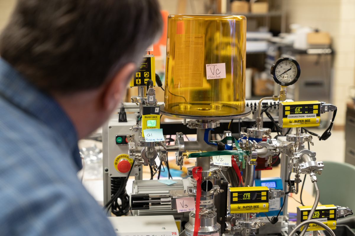 Normandale-Community-College-Vacuum-Training-System-Closeup