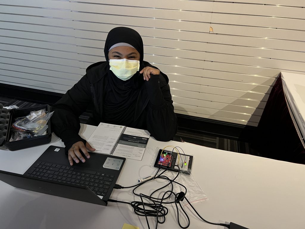 Participant in Arduino workshop at Experience STEAM 2022