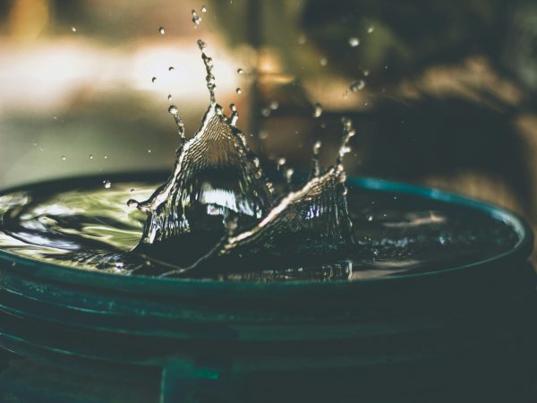 Water splash by Amritanshu Sikdar on Unsplash