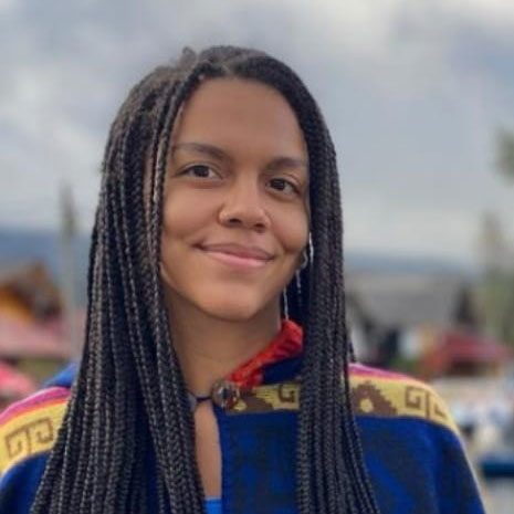 Valentina-Arce_Student-Photo_11-8-22